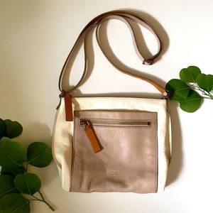 Fossil neutral leather cross body handbags 👜